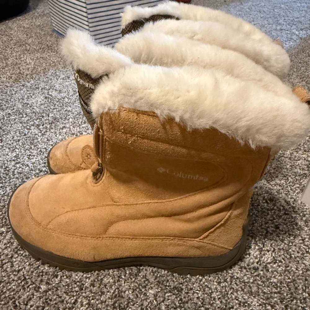 Columbia Brown Snow Boots